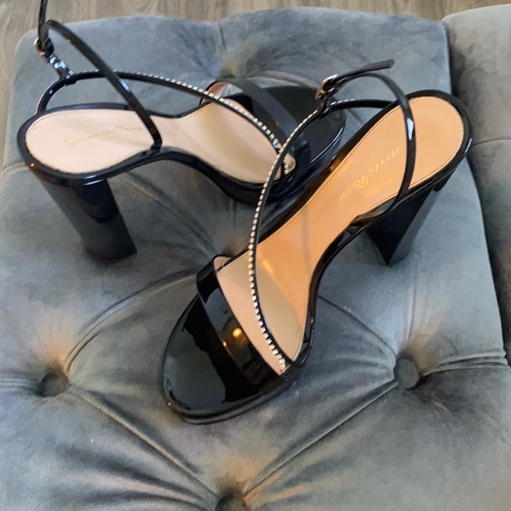 Gianvito Rossi black heels
